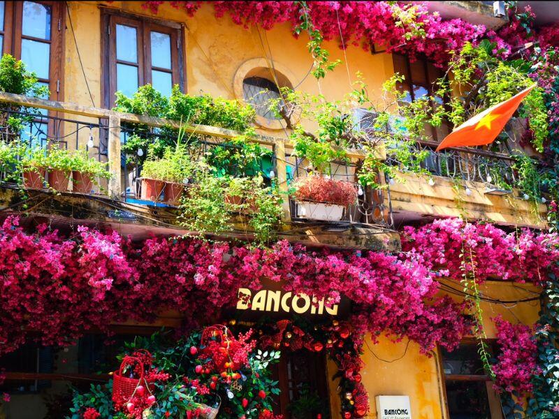 Ban Công cafe Đinh Liệt