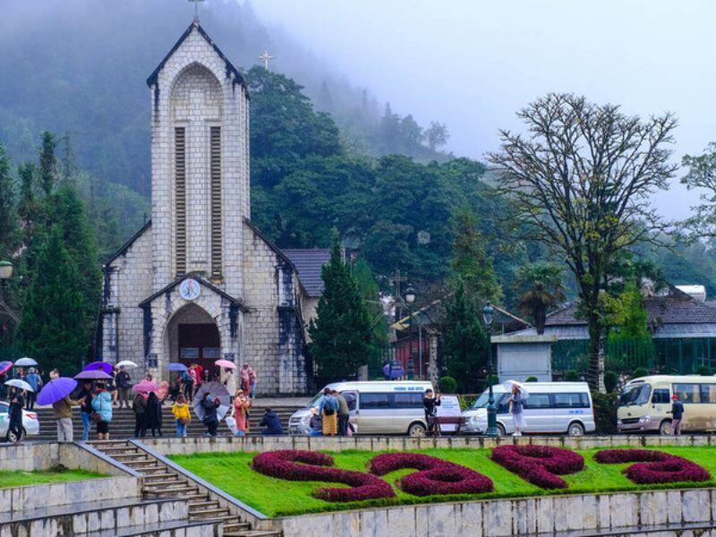 Nhà thờ đá Sapa