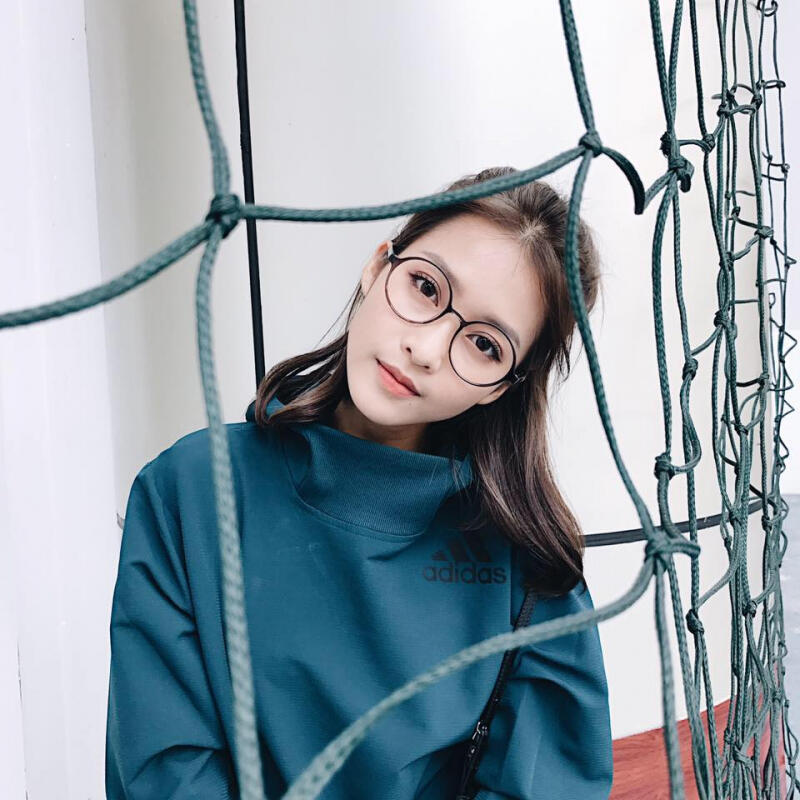Hotgirl Khả Ngân