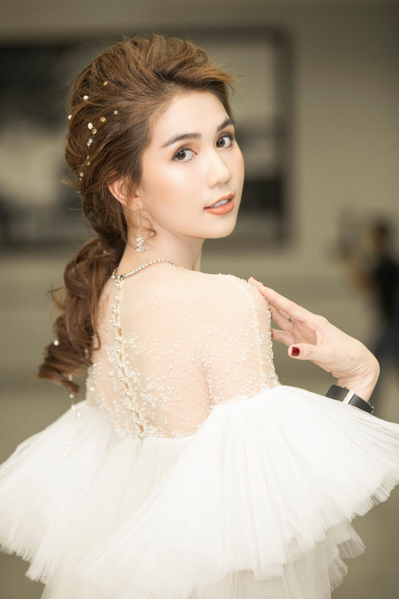 Ngọc Trinh - Người phụ nữ đẹp nhất Việt Nam
