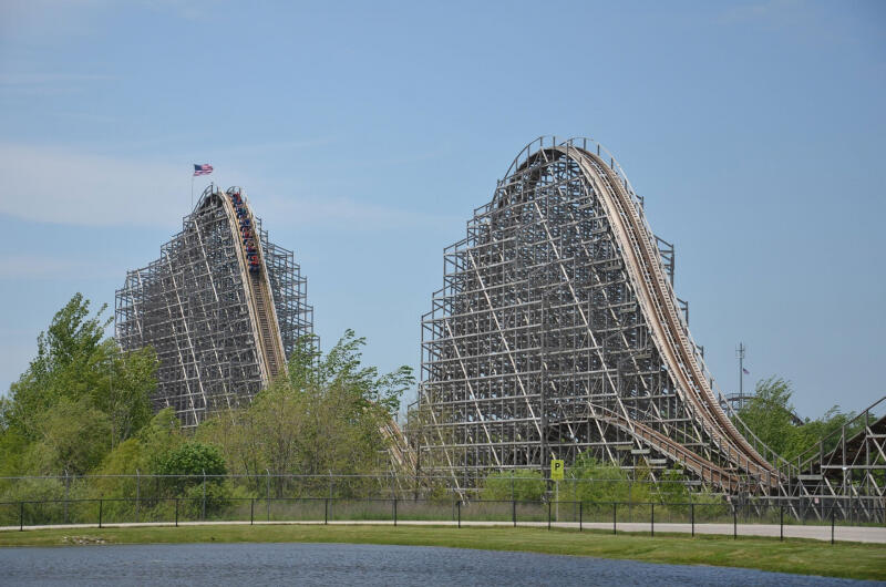 Shivering Timbers (92km/giờ)