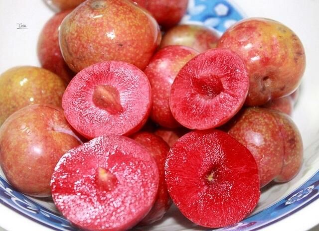 Mận