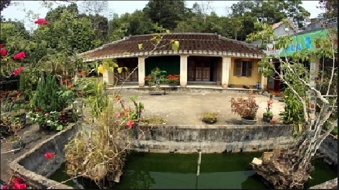 Nhà cổ làng Lộc Yên