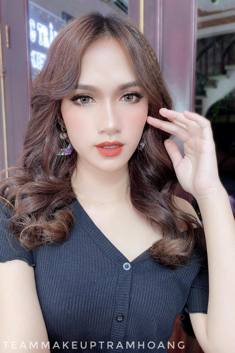Hoàng Trâm Makeup Store
