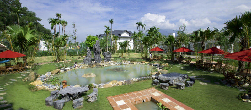 Làng du lịch Tre Việt