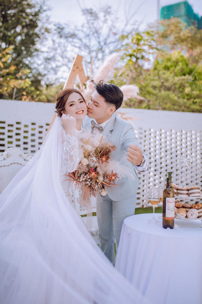 Green Studio Wedding