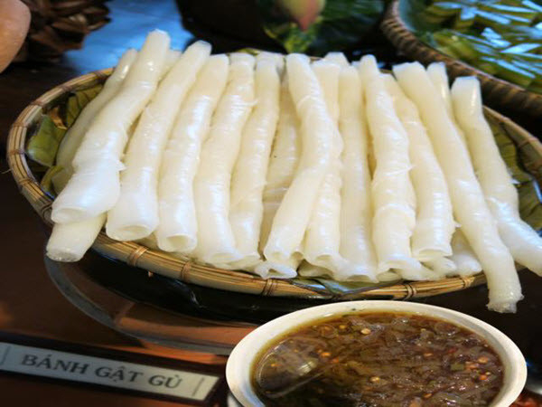 Bánh gật gù Tiên Yên