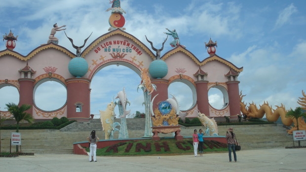 Tham quan hồ Núi Cốc