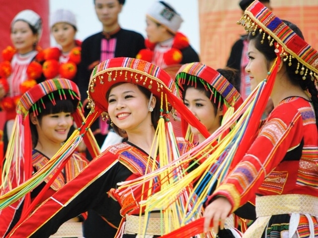 Khu trung tâm văn hóa và vui chơi giải trí