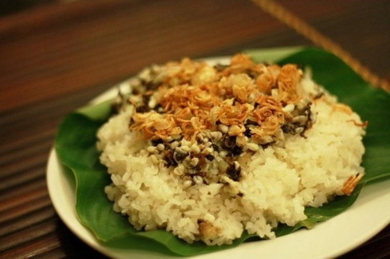Xôi Trứng Kiến