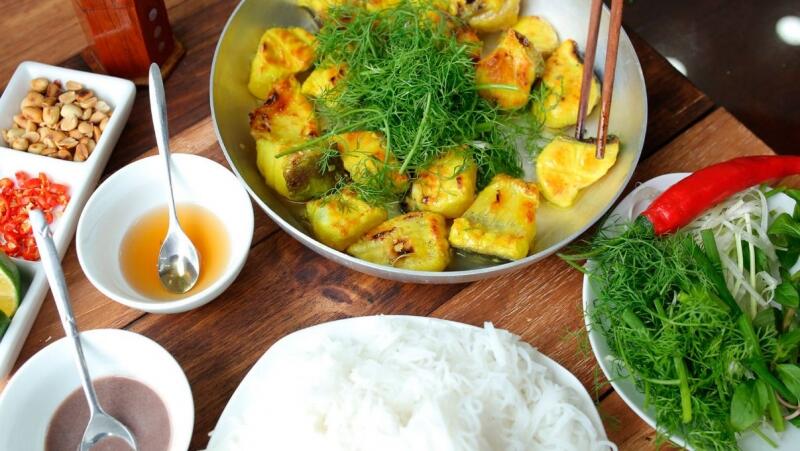 Việt Quán ở ga Anguk