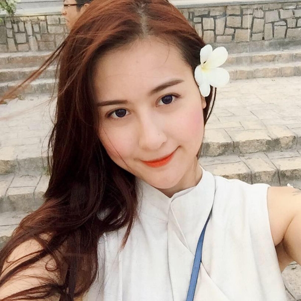 Hot girl Hà Lade