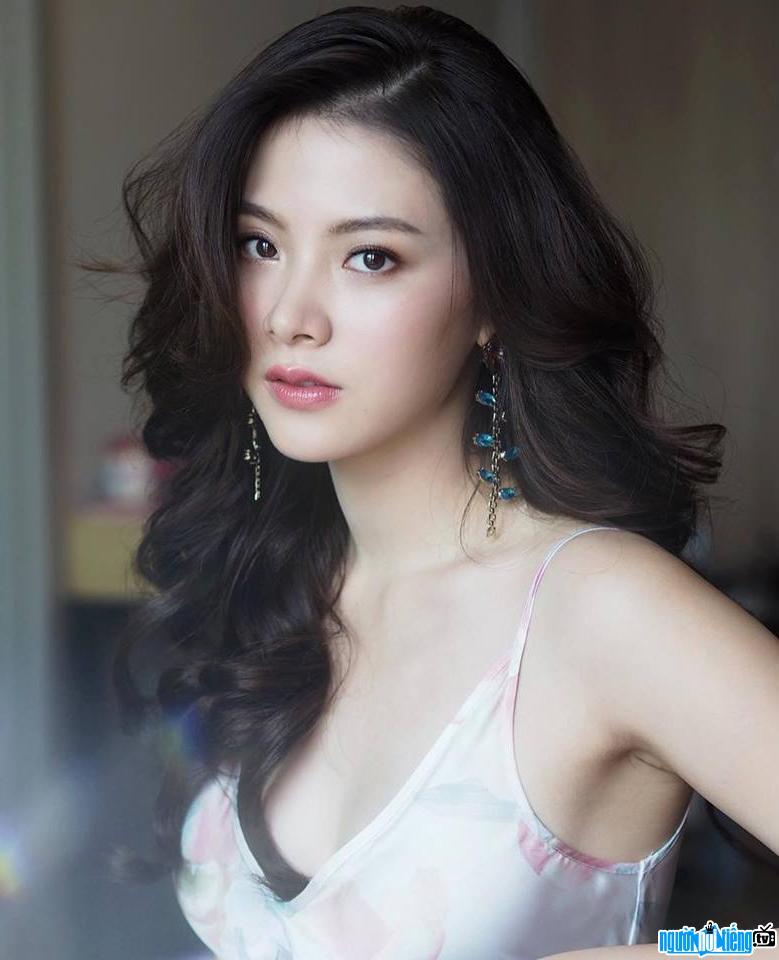 Pimchanok Leuwisedpaiboon (Baifern Pimchanok)