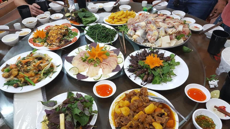 Nhà hàng Liên Tôn