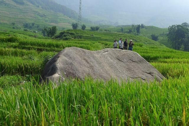 Bãi đá cổ Sapa