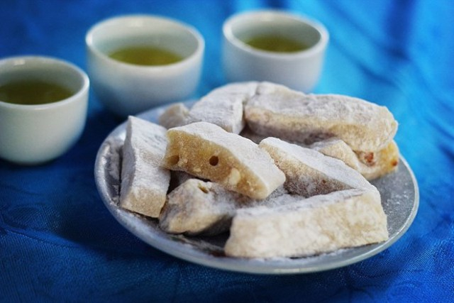 Bánh chè lam