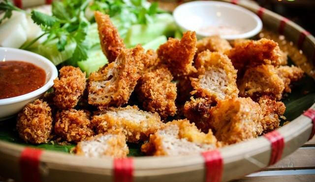 Nem chua rán – Ngõ Tạm Thương, Phố Hàng Bông