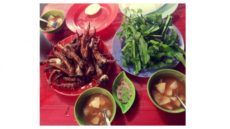 Chân gà nướng Ngõ Gạch