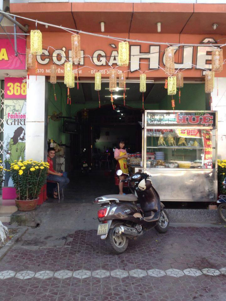 Cơm gà HUỆ