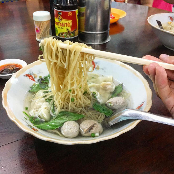 Mì “thảy”