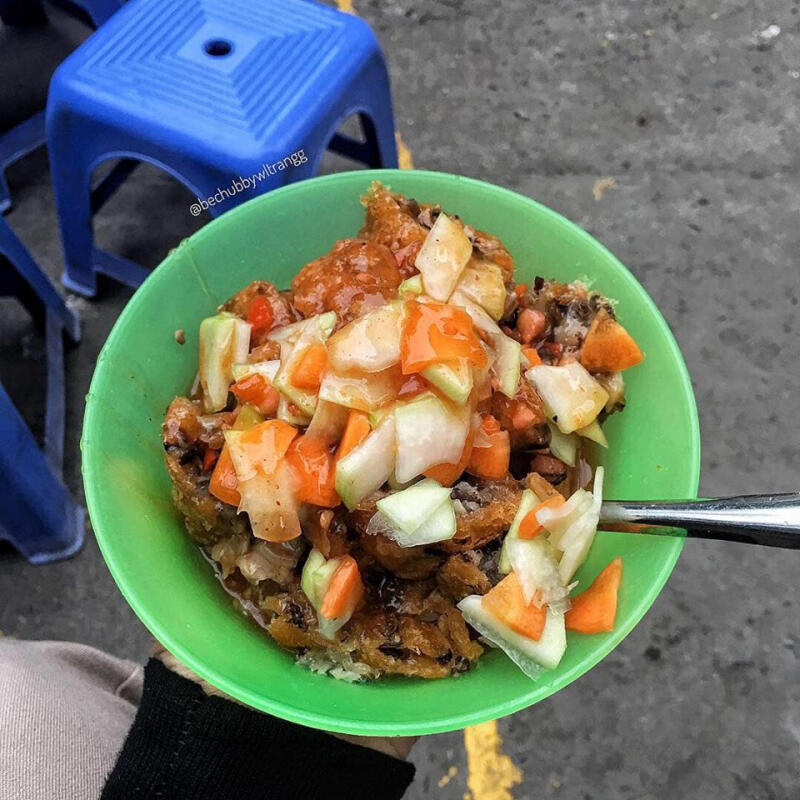 Bánh chuối, bánh khoai và ăn vặt ngõ Ngô Sỹ Liên
