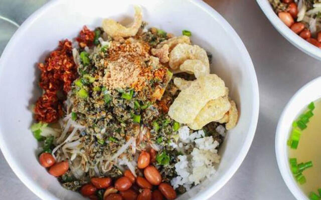 Na - Cơm, Bún & Mì Hến