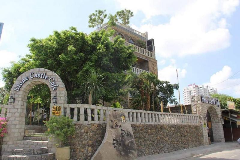 Stone Castle Cafe - Lâu Đài Đá Cafe