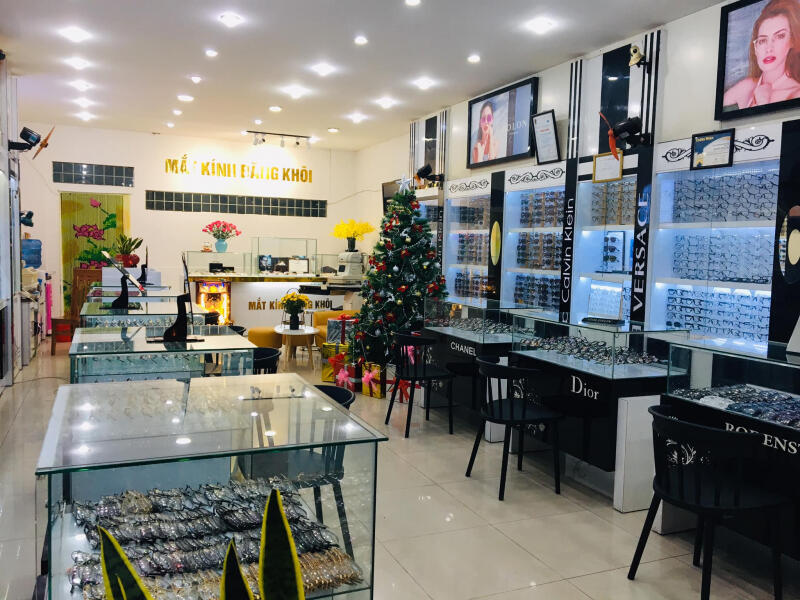 Mắt kính Đăng Khôi