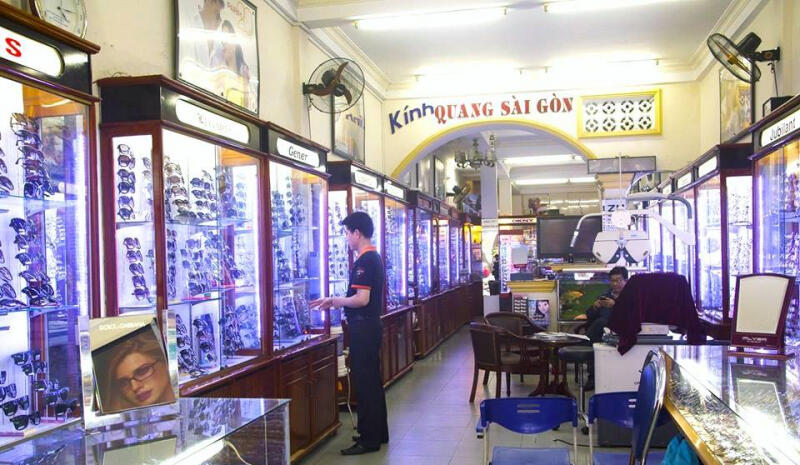 Mắt kính Quang Sài Gòn