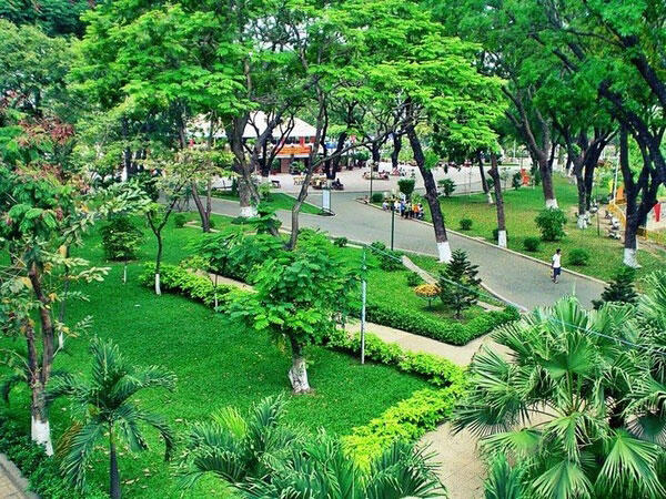 Dàn ý bài văn tả một khu vui chơi giải trí số 8
