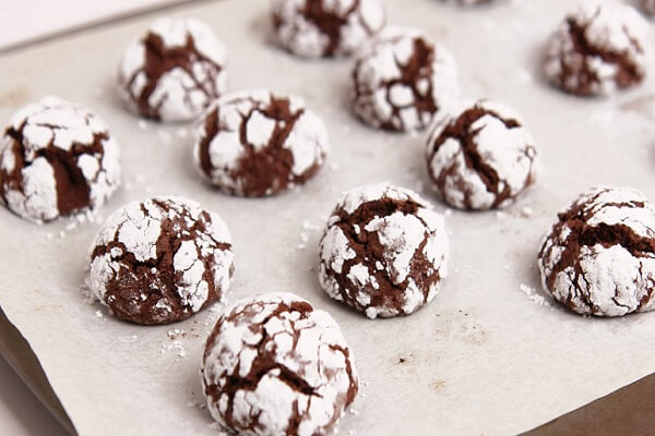 Bánh quy tuyết cacao - Chocolate Crinkles Cookie