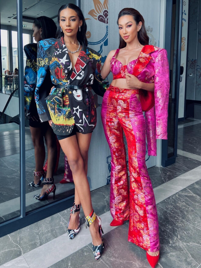 Thùy Tiên đọ sắc đại diện Thái Lan tại vòng phỏng vấn Miss Grand International 2021 (25/11/2021)