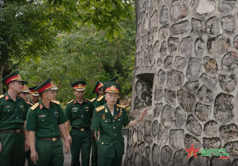 Chiếu phim tài liệu Chiến thắng biên giới Thu Đông 1950 tại các địa phương kiểm soát được dịch bệnh (2/12...