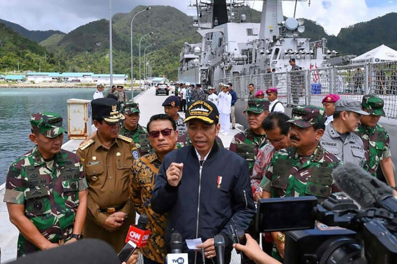 Trung Quốc yêu cầu Indonesia ngừng khoan thăm dò dầu khí ở Biển Đông  (1/12/2021)