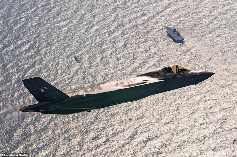 Anh tìm thấy xác tiêm kích tàng hình F-35 rơi ở Địa Trung Hải (1/12/2021)