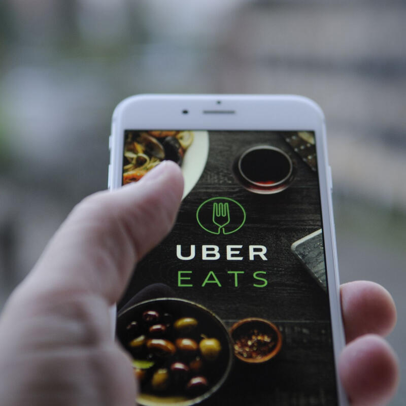 Uber Eats chia tay Hong Kong sau 5 năm  (30/11/2021)