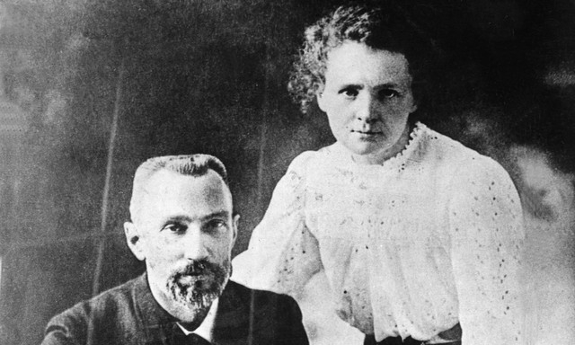 Marie và Pierre Curie