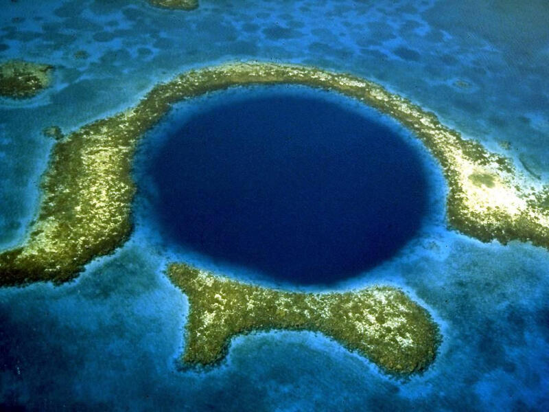 Hố xanh khổng lồ - Belize