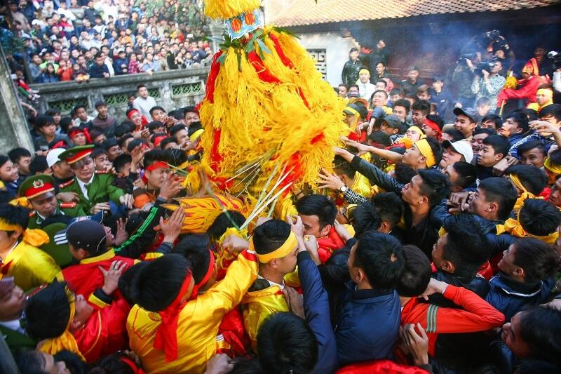 Hạn chế đến nơi đông người