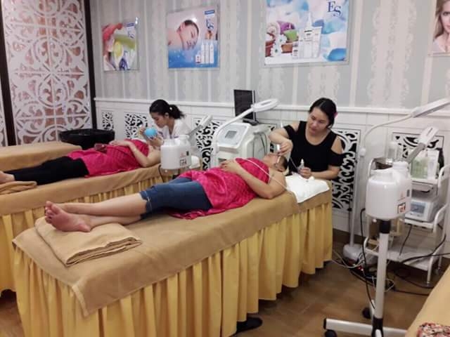 Chăm sóc da mặt thường xuyên