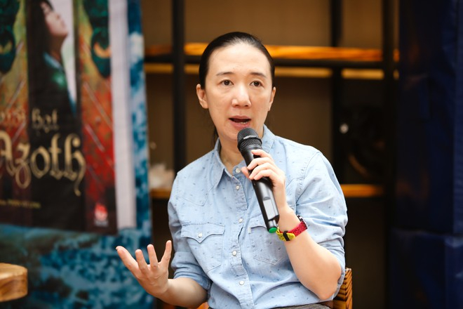 Những Đôi Mắt Lạnh