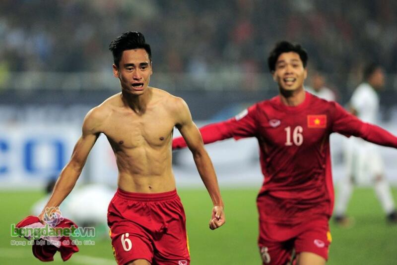 Đội tuyển bóng đá nam và những khoảnh khắc điên rồ tại AFF 2016