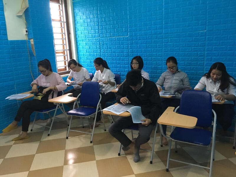 Hi-Five English Center