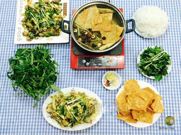 Lẩu ếch nấu măng