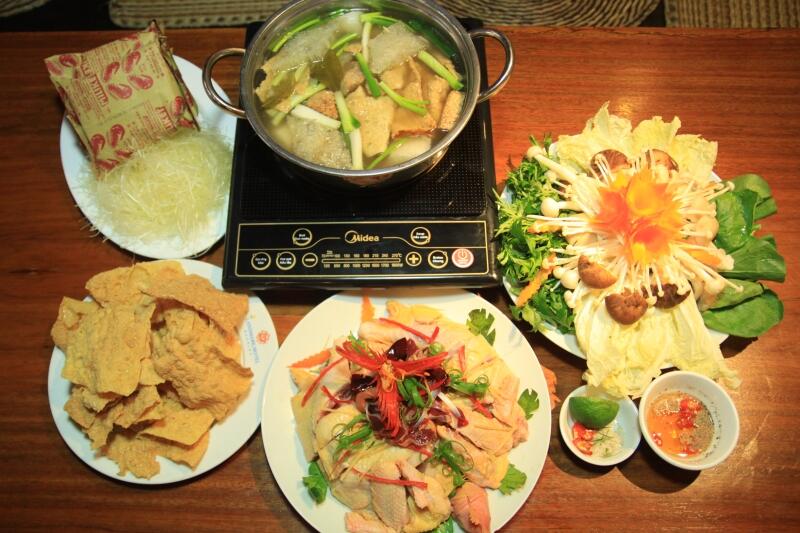 Lẩu gà lá giang
