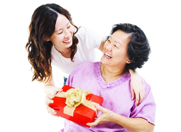 Tặng quà cho người thân